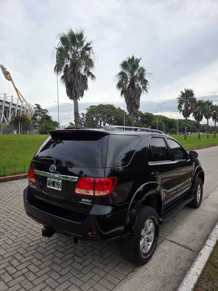 Toyota SW4 Srv 4x4 AT — foto 4